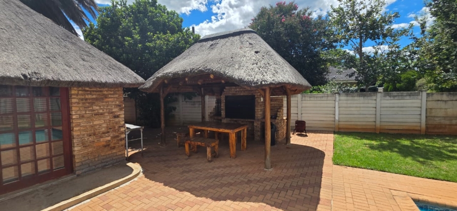 4 Bedroom Property for Sale in Flamwood North West